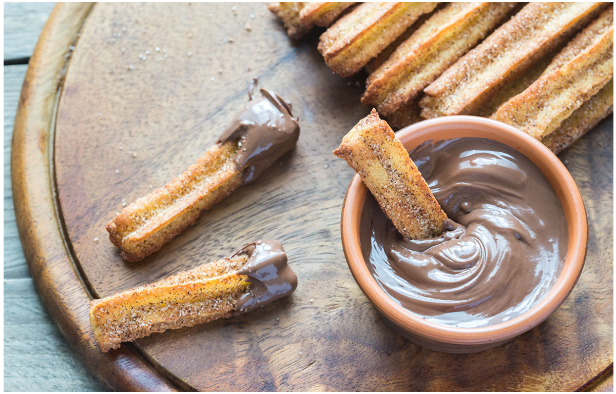 Churros con salsa al cioccolato